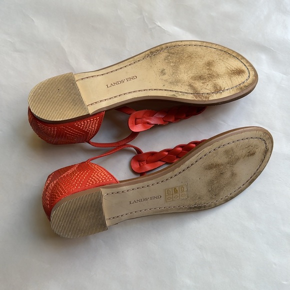 Land’s End thong sandals. Size US 6B - Picture 4 of 6